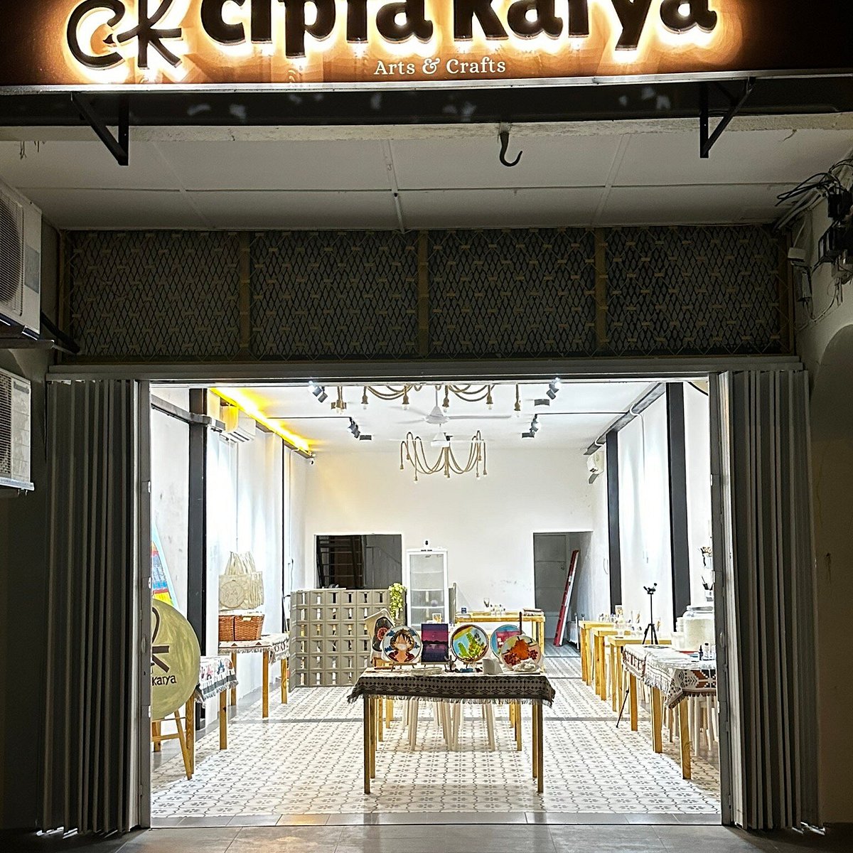 Cilacap Berkelas: Belanja Seru di Toko & Retail Terbaik